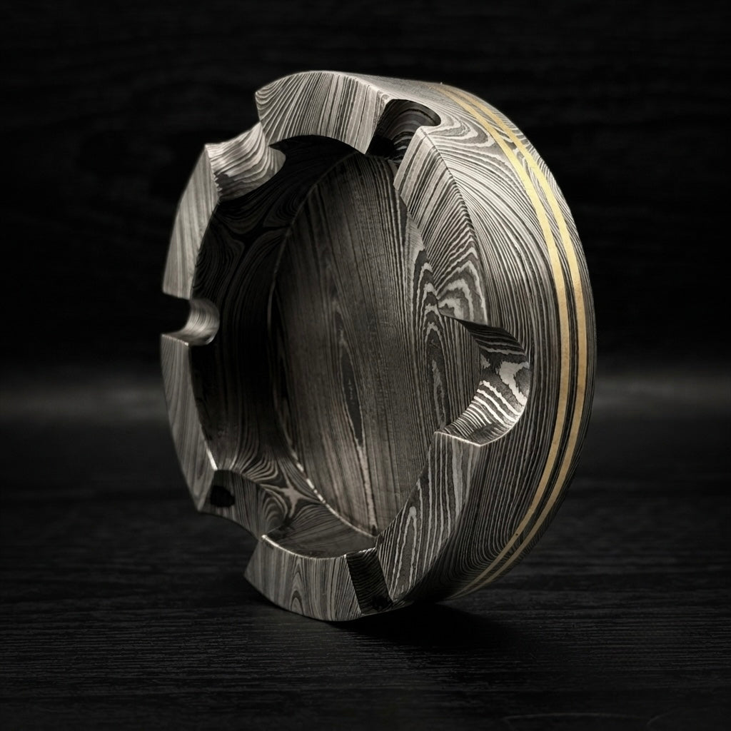 Handmade Damascus Steel Cigar Ashtray - Hand Forged Smoking Pipe Tray, Unique Smoking Accessory, Retirement Gift for Dad, Him & Boyfriend.