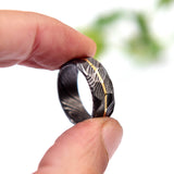 Handmade Damascus Steel Ring with Brass Lining: Hammered Rock Finish