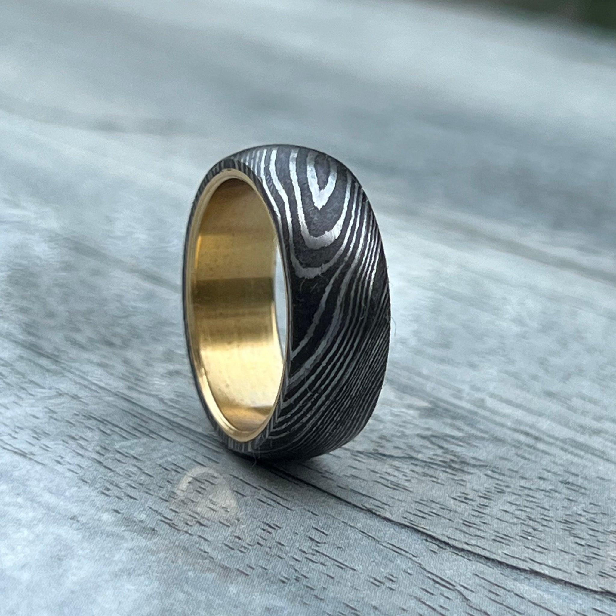Handmade Damascus Steel Wedding Band: Hammered Ring with Brass Inlay