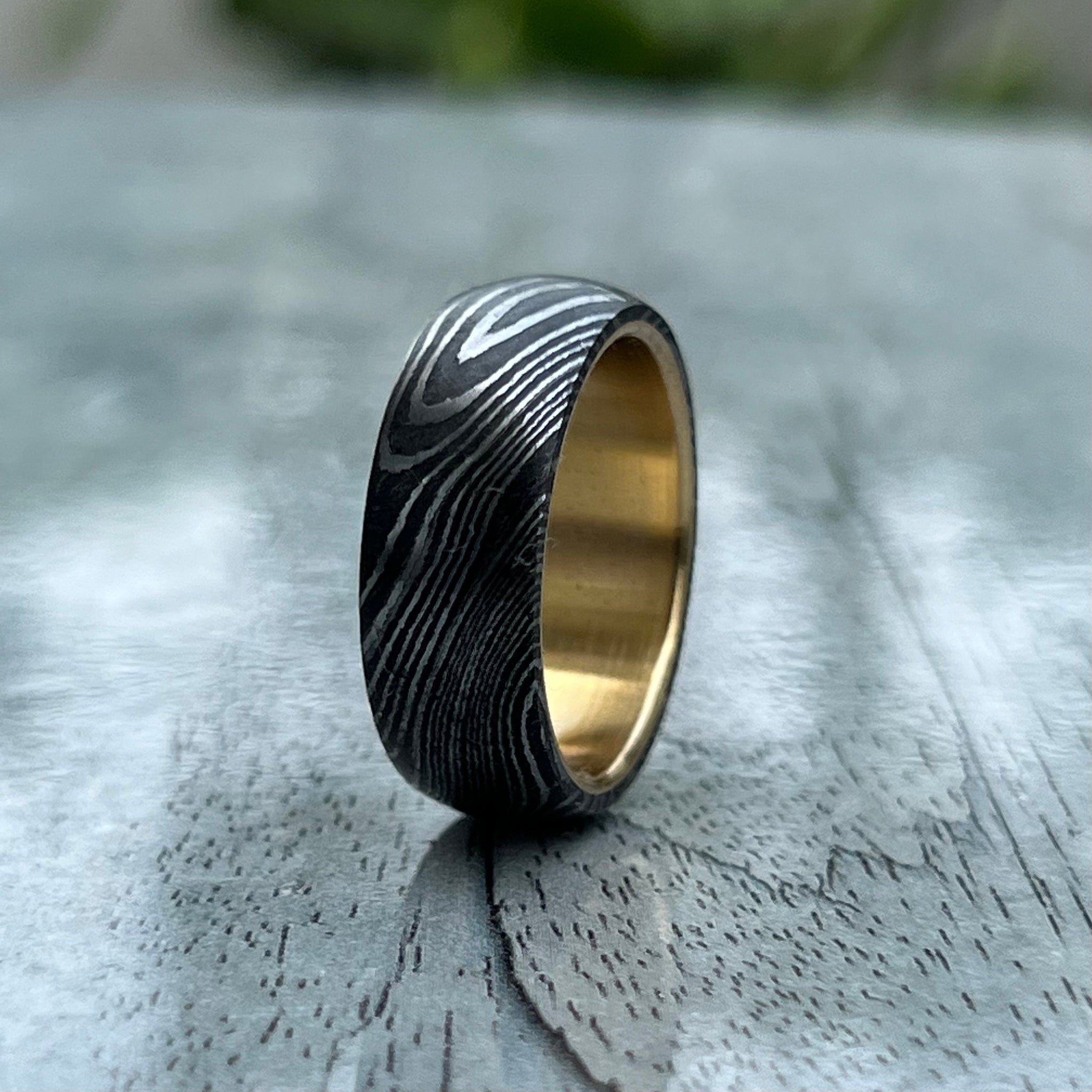 Handmade Damascus Steel Wedding Band: Hammered Ring with Brass Inlay