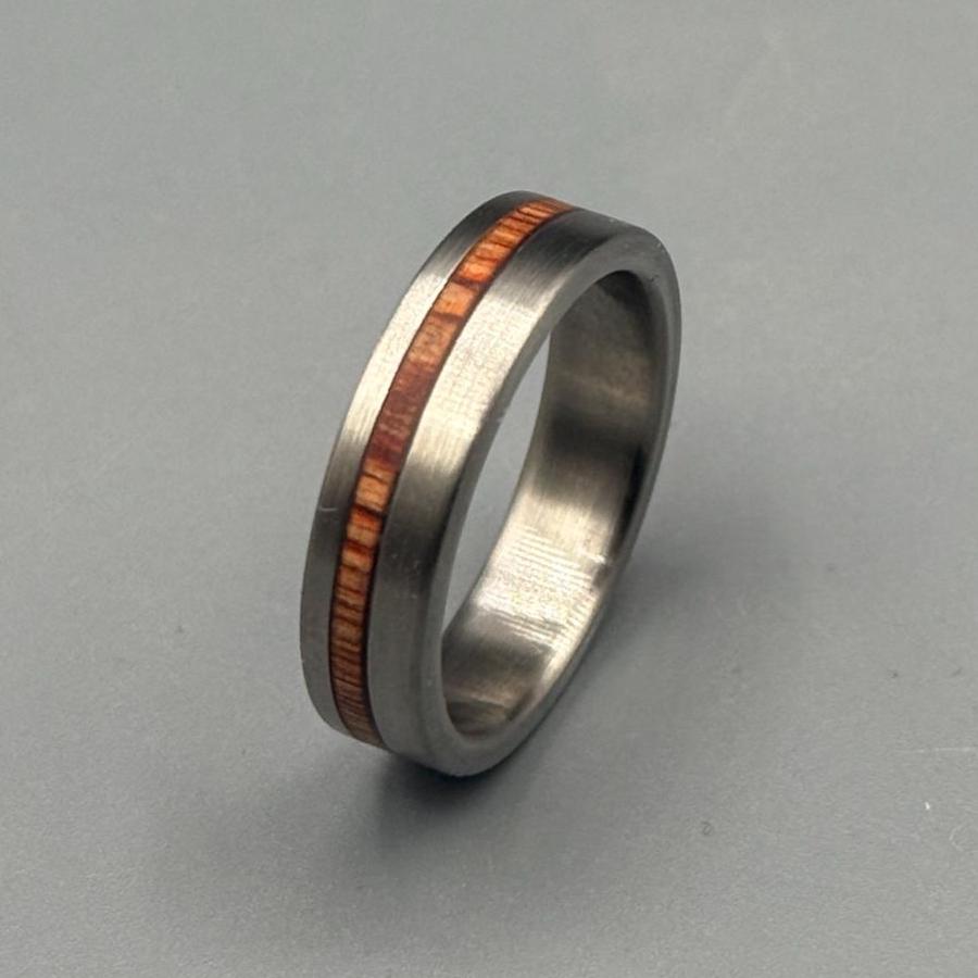 Minimalist Titanium Ring: Brushed Finish with Whisky Barrel Wood Inlay