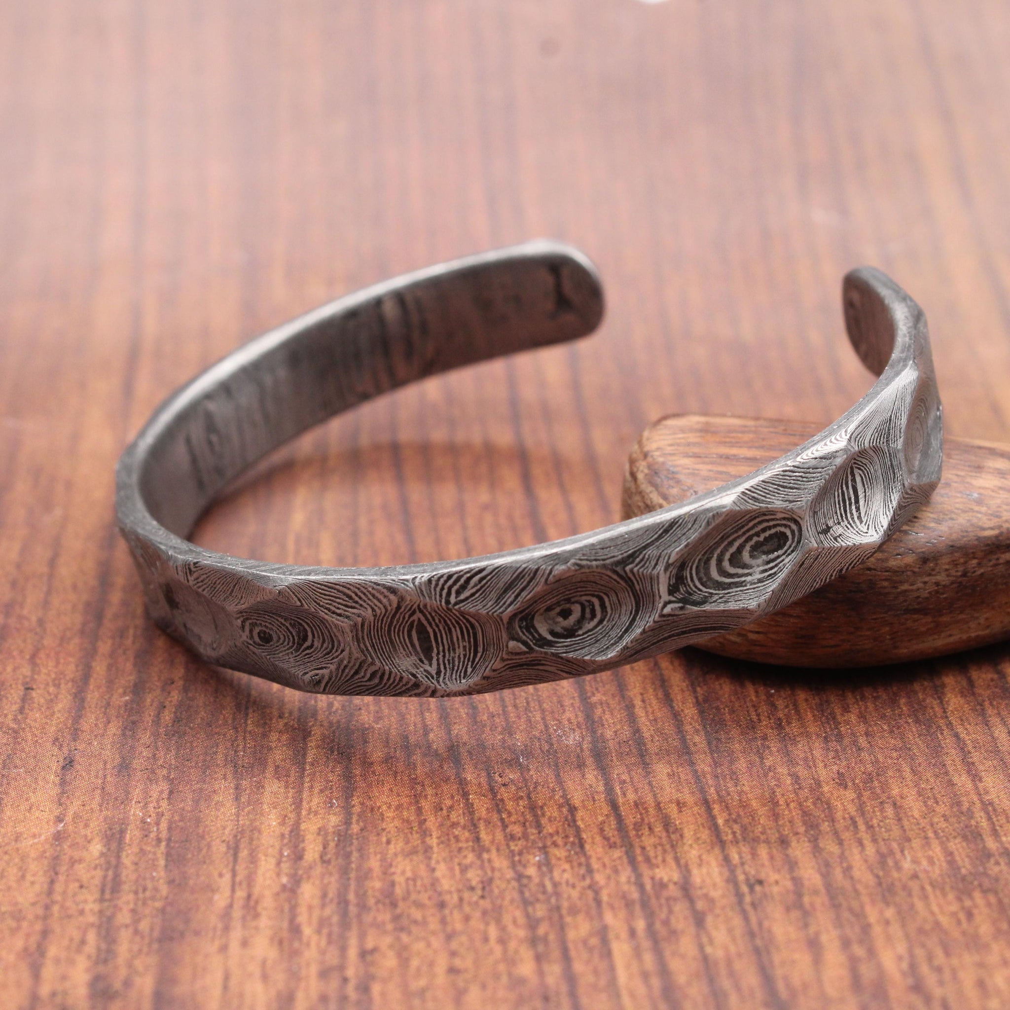 Hand Forged Damascus Steel Bangle: Diamond Cut Viking Cuff Bracelet