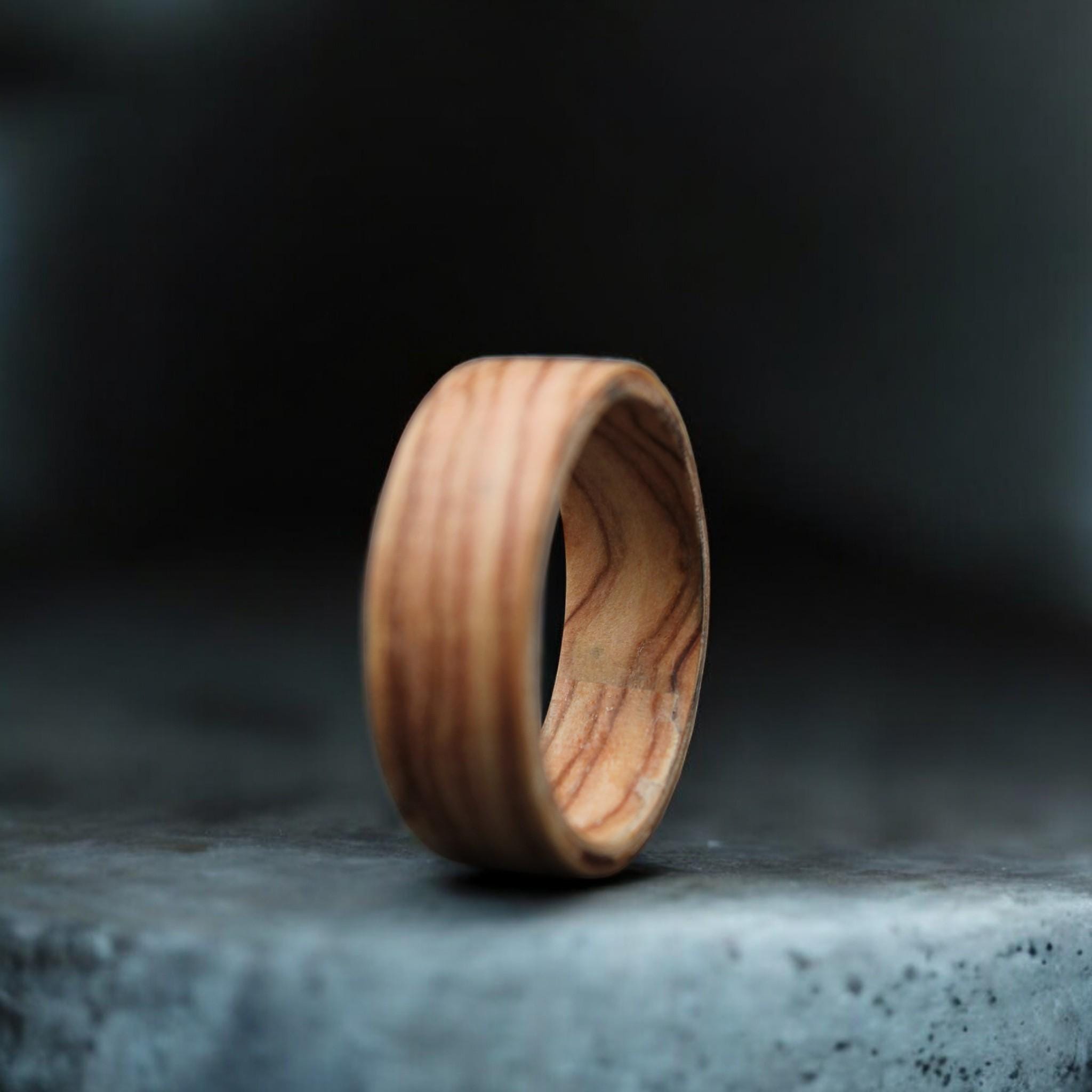Ashwood Wedding Band Ring: Minimalist Bentwood Design