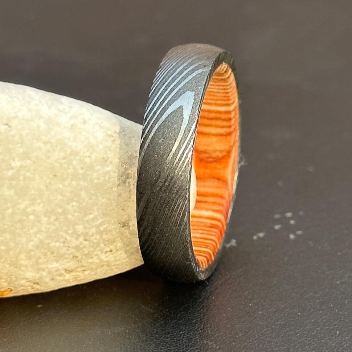 Handcrafted Damascus Steel Ring with Whiskey Barrel Wood - The Chisel